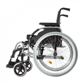 Кресла-коляска с ручным приводом Invacare Action 2 NG в Челябинске