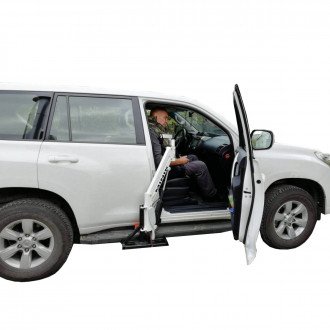 Подъёмник для инвалидов O-Savva Minik на внедорожник в Челябинске