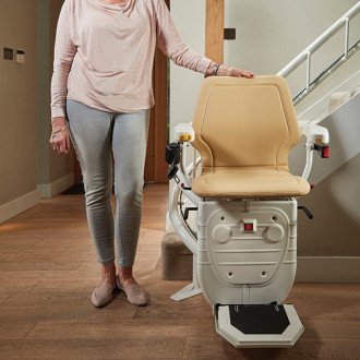 Подъёмник кресельный лестничный Bespoke Stairlifts Infinity V9 в Челябинске